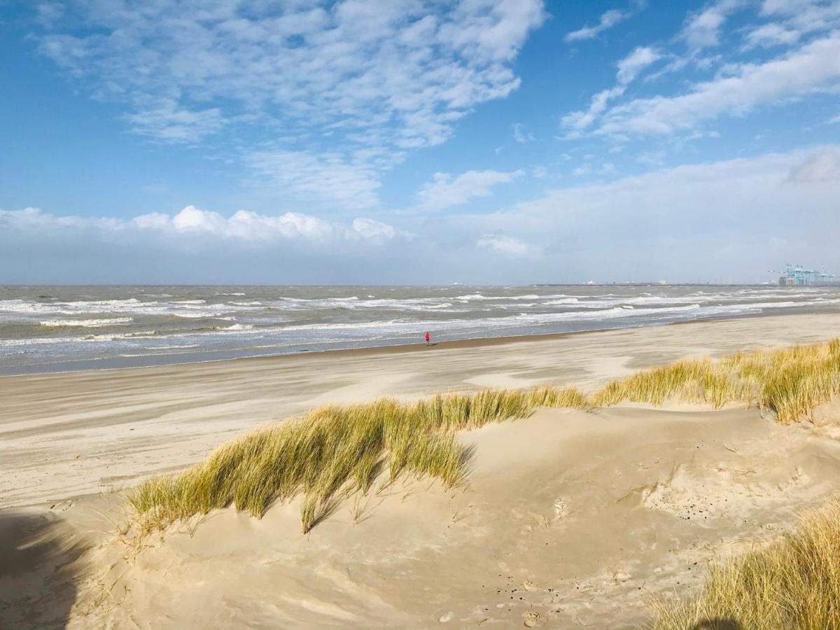 Ruim Appartement Met Zeezicht Blankenberge Exterior photo